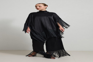 طقم بلوزة وبنطال اسود بتفاصيل شرّابات Black Tassel Detailed Blouse And Trouser Set