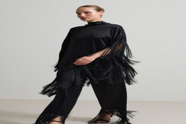 طقم بلوزة وبنطال اسود بتفاصيل شرّابات Black Tassel Detailed Blouse And Trouser Set