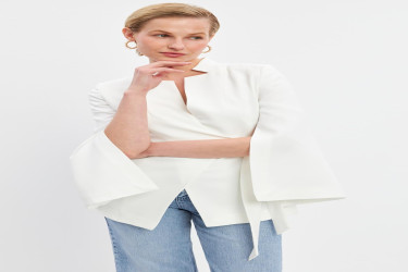 جاكيت عاجي بأكمام ضيقة وتفاصيل رباط عند الخصر Ecru Narrow Formwork Sleeve Detailed Waist Tie Detailed Jacket