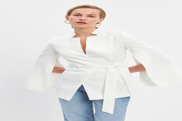 جاكيت عاجي بأكمام ضيقة وتفاصيل رباط عند الخصر Ecru Narrow Formwork Sleeve Detailed Waist Tie Detailed Jacket