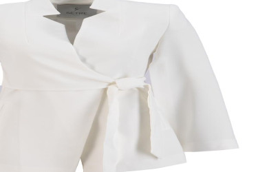 جاكيت عاجي بأكمام ضيقة وتفاصيل رباط عند الخصر Ecru Narrow Formwork Sleeve Detailed Waist Tie Detailed Jacket