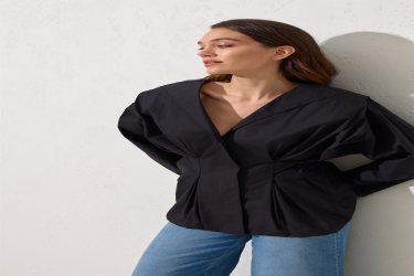قميص اسود قطن 100% بتصميم مريح ومخصر 100% Cotton Comfortable Fit Shirt with Gathered Waist Detail