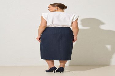 تنورة مخططة بلون أزرق كحلي Navy Blue Asymmetrical Closure Striped Full Die Skirt