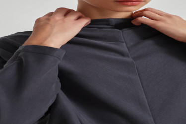 بلوزة بأكمام طويلة باللون المدخن Smoked Pucker Detailed Long Sleeve Blouse