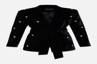 جاكيت أسود بتفاصيل حجر وياقة وتربط أمامية Black Stone and Collar Detailed Tie-Up Jacket