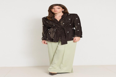 جاكيت خاكي بتفاصيل حجر وياقة وتربط أمامية Haki Stone and Collar Detailed Tie-Up Jacket