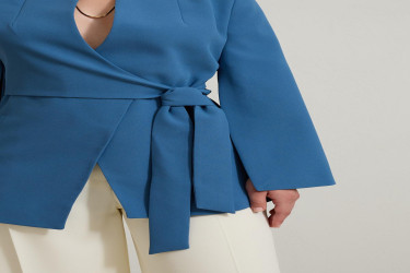 جاكيت ازرق بأكمام ضيقة وتفاصيل رباط عند الخصر Blue Narrow Formwork Sleeve Detailed Waist Tie Detailed Jacket