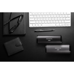 قرص SSD محمول ADATA Elite SE760 بسعة 2 تيرابايت 2TB، USB 3.2 Type-C، بسرعة تصل إلى 1000 ميجابايت/ثانية ADATA Elite SE760 2TB Portable External SSD, USB 3.2 Type-C, Up to 1000MB/s