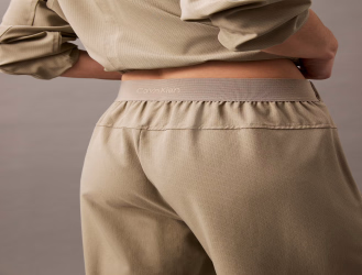 بنطلون رياضي نسائي بخصر عالٍ وقصة مستقيمة Women's Active Commute Technical Pants High-Rise Straight Leg