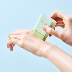 ميني ستيك واقي شمسي سيكا مُبرّد SPF50+ PA (11 غرام) Mini Cica Cooling Sun Stick SPF50+ PA - 11g