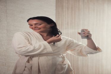 بخاخ لتعزيز التموجات ليف-إن مع حماية من الحرارة و الاشعة 100 مل Curl Booster Leave-in UV Protection Spray (100 ml)