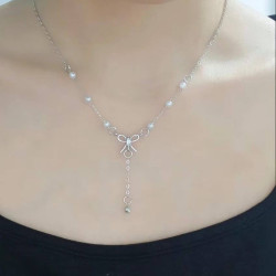 قلادة فيونكة فضي Silver bow necklace