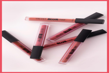 أحمر شفاه تنت مخملي Velvet Blur Tint Moisturizing Matte Lipstick