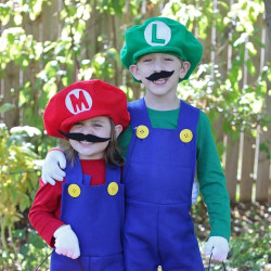 مجموعة إكسسوارات سوبر بروس الكاملة The Complete Super Bros Accessory Set