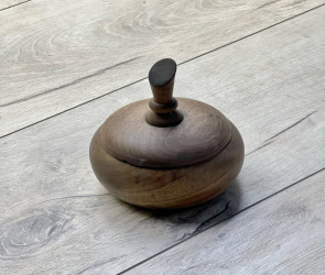 كاسة تقديم خشب جوز طبيعي Natural walnut wood serving cup