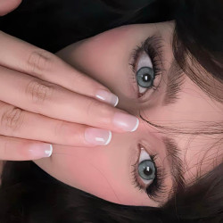 عدسات طبيه تجميليه FATY LENSES