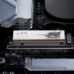 محرك أقراص الحالة الصلبة XPG MARS980PRO PCIe Gen5 x4 M.2 - تبريد نشط بمروحة توربينية،  سعة تخزين 1 تيرابايت، متوافق مع PS5 XPG MARS 980 PRO PCIe Gen5 x4 M.2 2280 SSD – Active Turbo-Fan Cooling, 14,000/13,000 MB/s, 1TB, PS5-Compatible