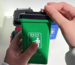 سلة نفايات مكتبية توضع على المكتب Desktop Office Trash Bin