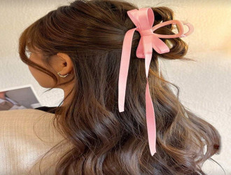 مشبك شعر مزين بالفيونكة Bow-Decorated Hair Clip