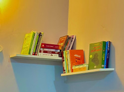 رف خشبي جداري عائم 50 سم Wooden Floating Wall Shelf 50 cm