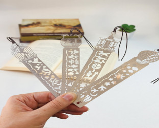 فاصلة كتب معدن Steel Bookmark