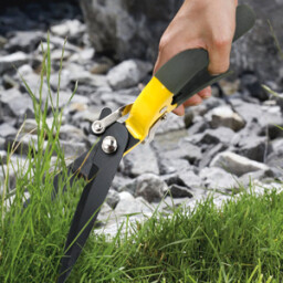 أداة تقليم حواف العشب بنصف قمر مع رأس مسنن ومرفقات Half-moon lawn trimmer with serrated head and attachments