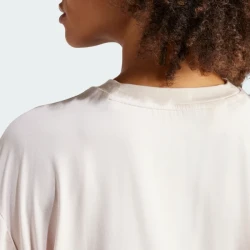 تيشيرت أديداس سيتي إسكيب فضفاض وقصير (نسائي) City Escape Loose Crop Sportswear Tee (Women's)