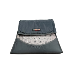 سرير طفل سفري محمول قابل للطي – تصميم جنطة خفيف وآمن Portable Foldable Baby Travel Bed – Bag Style Lightweight Design
