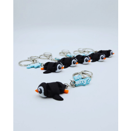 مدالية البطريق العدمي المشهور Nihilistic Penguin Keychain