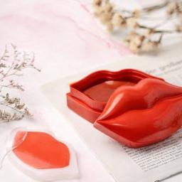 ماسك للشفاه بالكرز Cherry lip mask