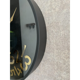 ساعة جدارية Wall clock