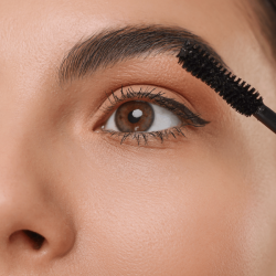 ماسكارا ستانينج فوليوم Mascara STUNNING VOLUME