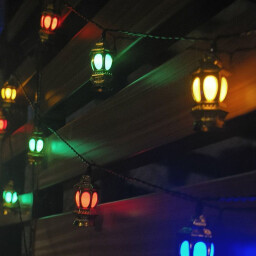 نشرة فوانيس الوان 3 متر Lanterns of Colors 3 Meters
