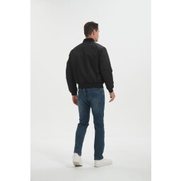 جاكيت رجالي Men Core Jacket
