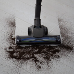 مكنسة فانتوم الجديدة مع محطة ملحقات وفرشاة توربو 800 واط vacuum cleaner