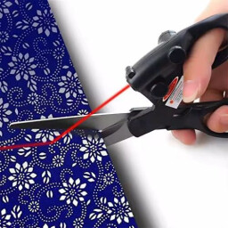 مقص موجه بالليزر Laser Guided Sewing Scissors
