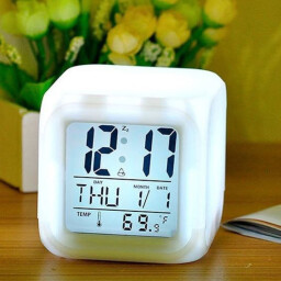 ساعة مكعبة مضيئة الوان RGB RGB LED Cube Clock