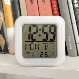 ساعة مكعبة مضيئة الوان RGB RGB LED Cube Clock