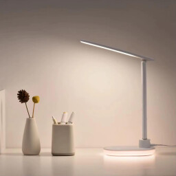 مصباح طاولة LED مع شحن لاسلكي وساعة LED table lamp with wireless charging