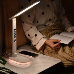 مصباح طاولة LED مع شحن لاسلكي وساعة LED table lamp with wireless charging