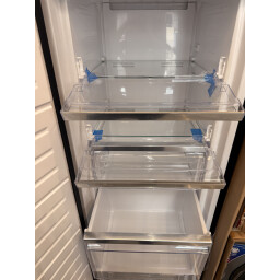 مجمدة فيستل عموديه (بخاخ ) No Frost  تمنع تكون الجليد   ،18 قدم، سعة  كبيرة VESTEl Upright No frost Freezer, Cubic feet18,LargeCapacity