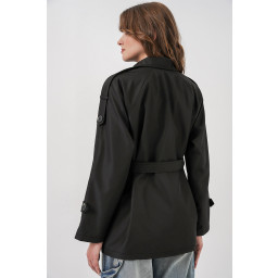 معطف ترنش نسائي قصير بياقة متقاطعة 5980 - أسود Women's Short Double-Breasted Trench Coat 5980 - Black
