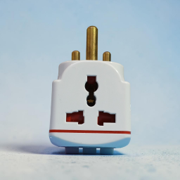 مقسم كهرباء ثلاثي Three-phase electrical splitter