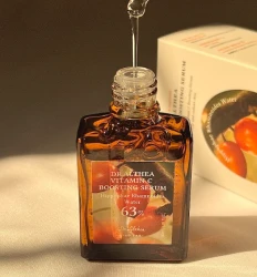 سيروم مجدد بفيتامين سي لجميع انواع البشرة Vitamin C Boosting Serum