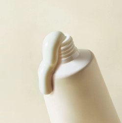 كريم واقي شمس بالأرز والبروبيوتيك بعامل حماية 50 Relief Sun: Rice + Probiotics (SPF50+ PA++++)