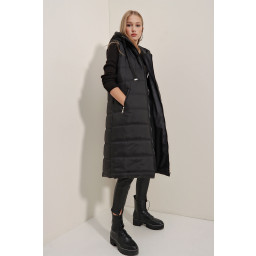 5140 سترة طويلة منفوخة بغطاء رأس - أسود 5140 Hooded Long Puffer Vest - Black