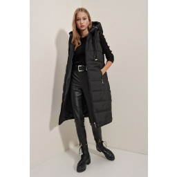 5140 سترة طويلة منفوخة بغطاء رأس - أسود 5140 Hooded Long Puffer Vest - Black