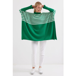15783 بونشو تريكو فضفاض بفتحات جانبية - أخضر فاتح 15783 Slit Poncho Knit Sweater - Light Green