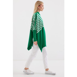 15783 بونشو تريكو فضفاض بفتحات جانبية - أخضر فاتح 15783 Slit Poncho Knit Sweater - Light Green