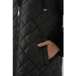 جاكيت 5197 مبطن بغطاء رأس وتفاصيل فرو - أسود 5197 Hooded Quilted Jacket with Fur Detail - Black